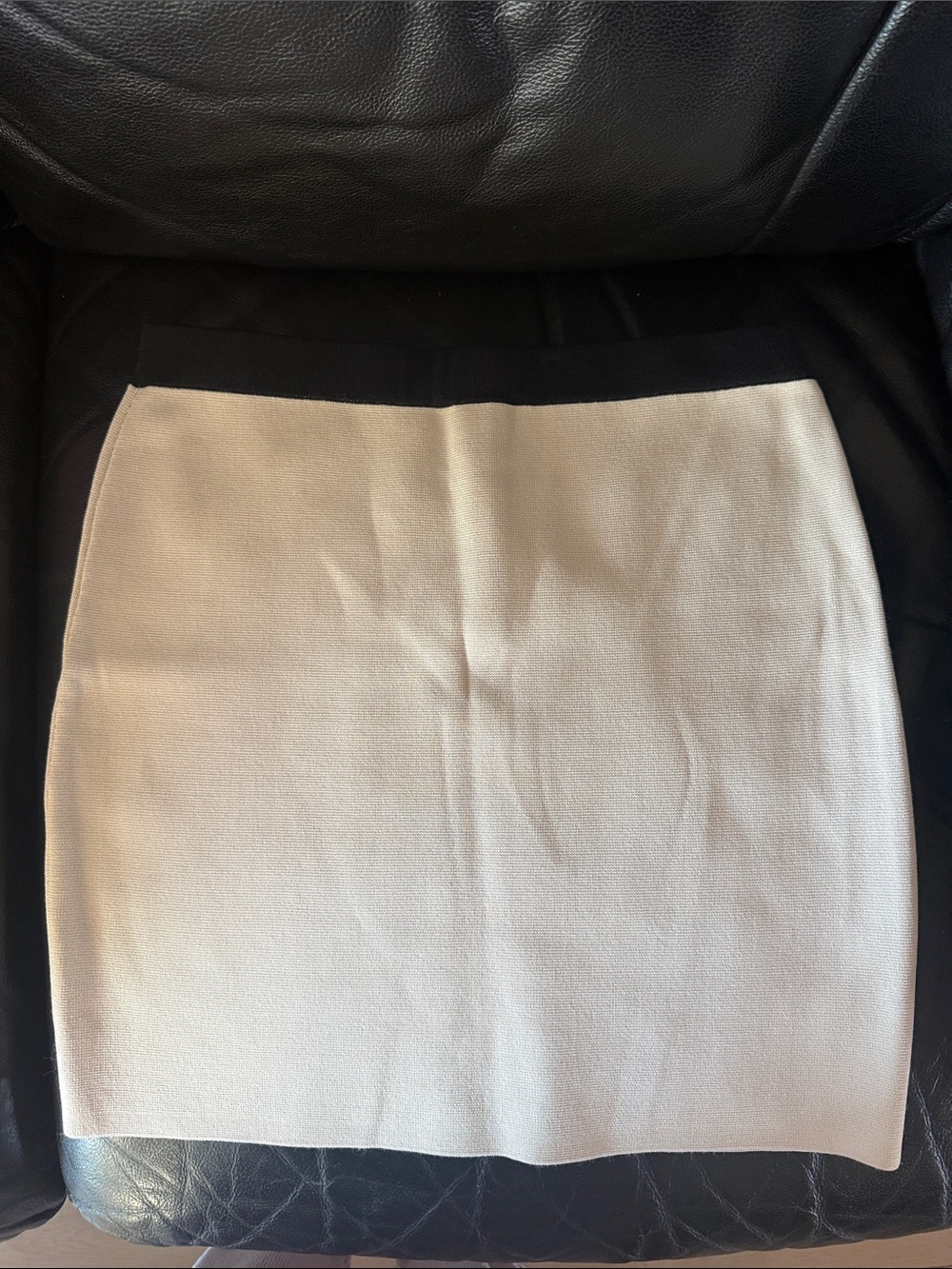 House of Harlow 1960 Cream Pencil Skirt with Black Waistband